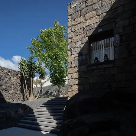 North Shore Hostel *