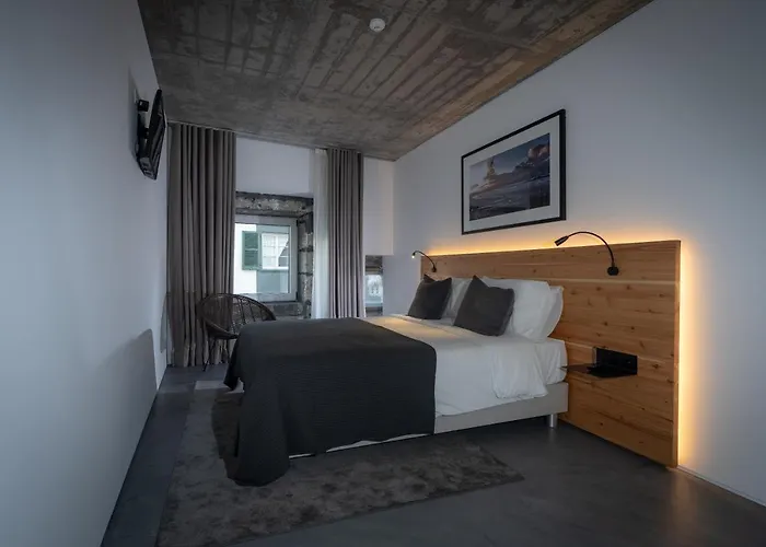 North Shore Hostel *