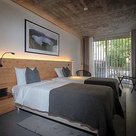 North Shore Hostal *